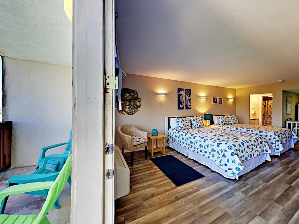 131 Sea Breeze 1 Bedroom 1 Bathroom Condo