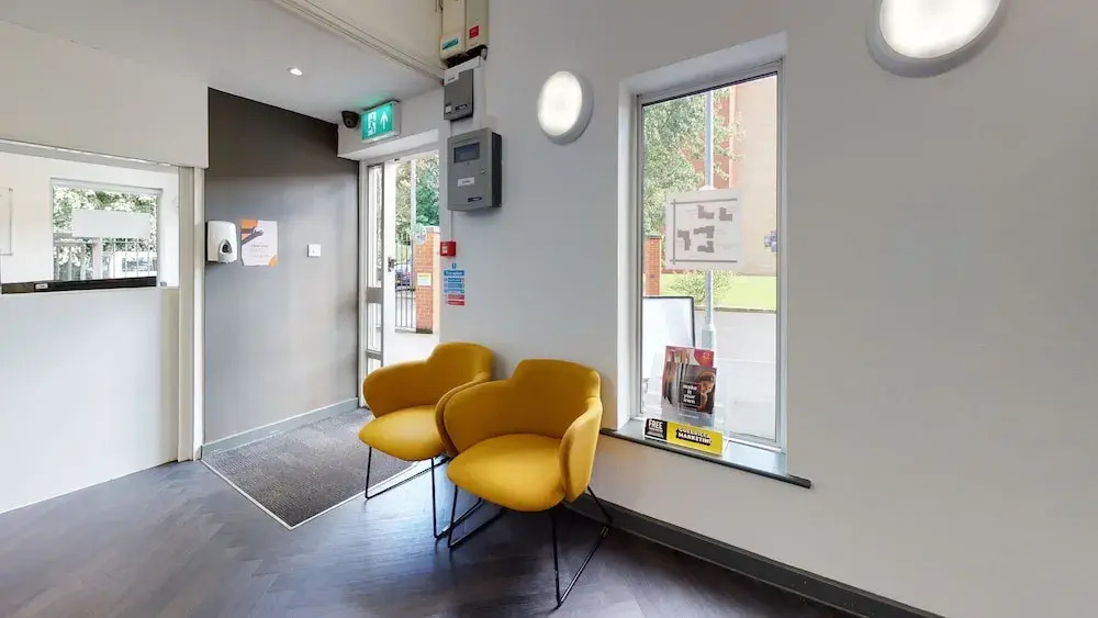iQ Daisy Bank Manchester