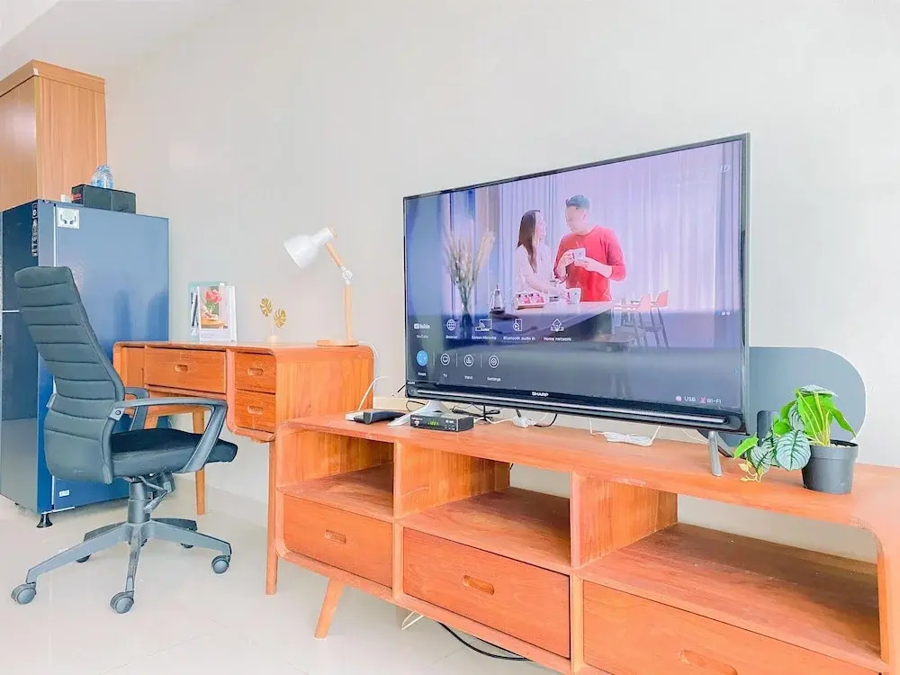 Comfy And Best Deal Studio At Nine Residence Apartment