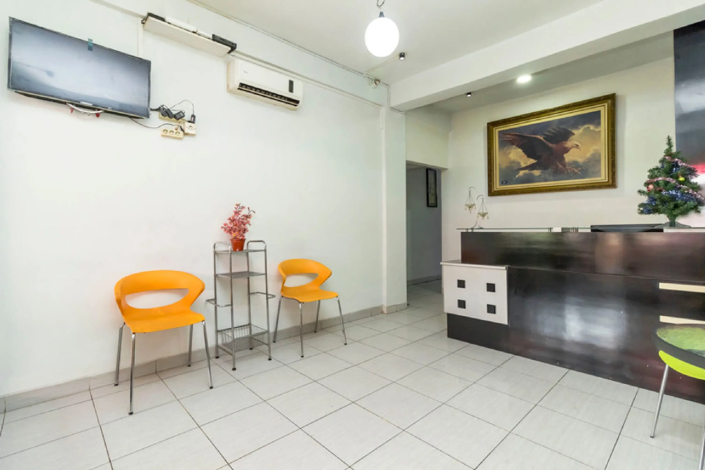 Reddoorz near Gajah Mada Plaza 2