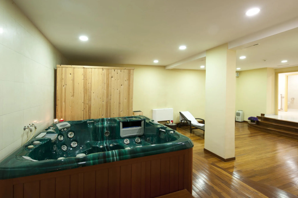 Efplias Hotel Apartments and Suites