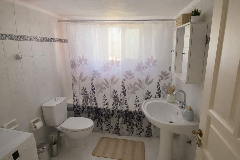 Creta Leisure Escape Private Pool Garden Oasis