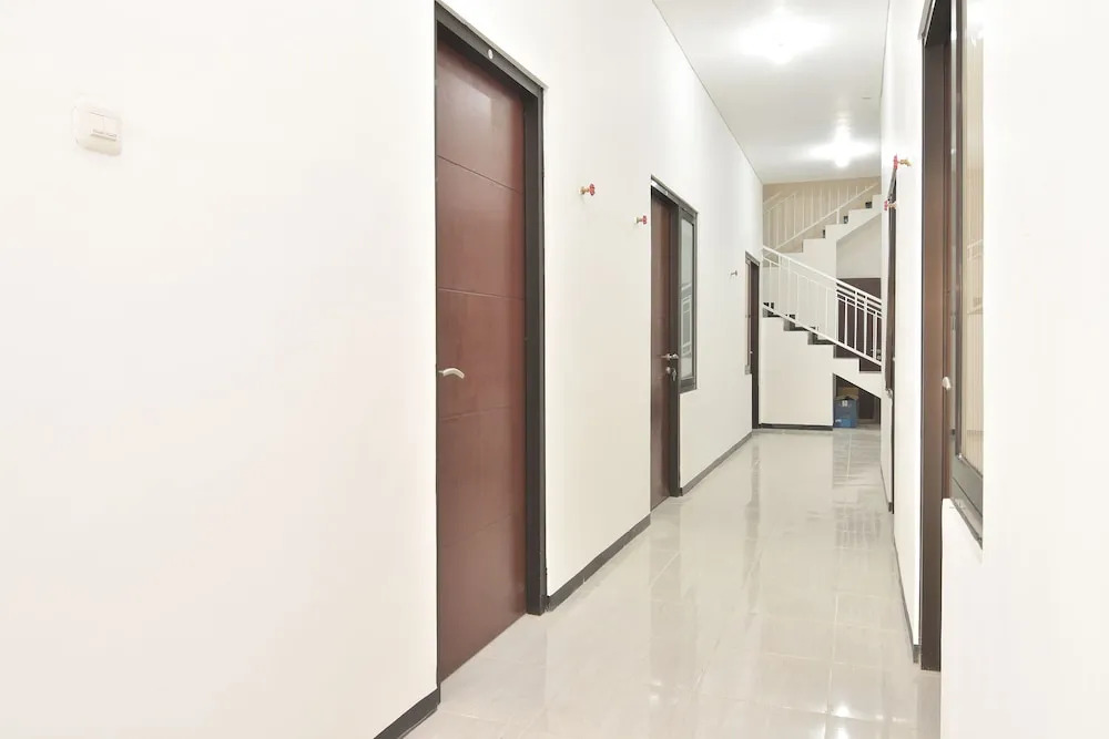 Oyo 1060 Rungkut Mejoyo Selatan