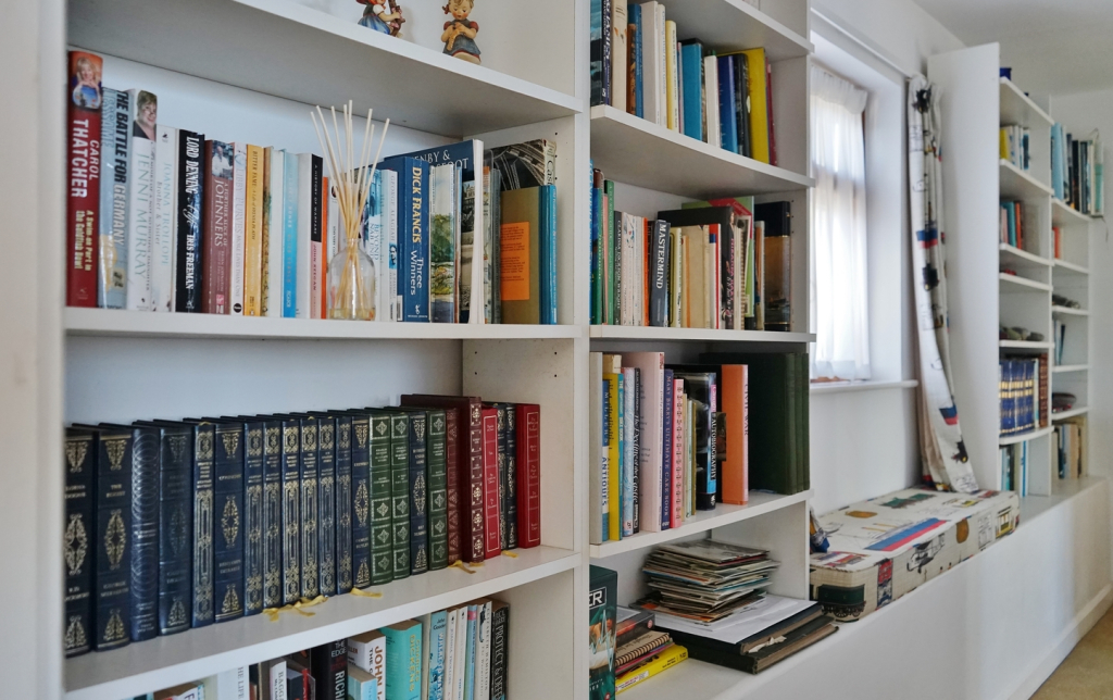 The Cottage - Sea Views, Direct Access to Beach, Pet Friendly