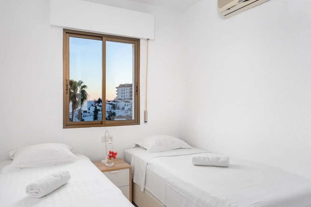 Townhouse with sea view in Torrequebrada