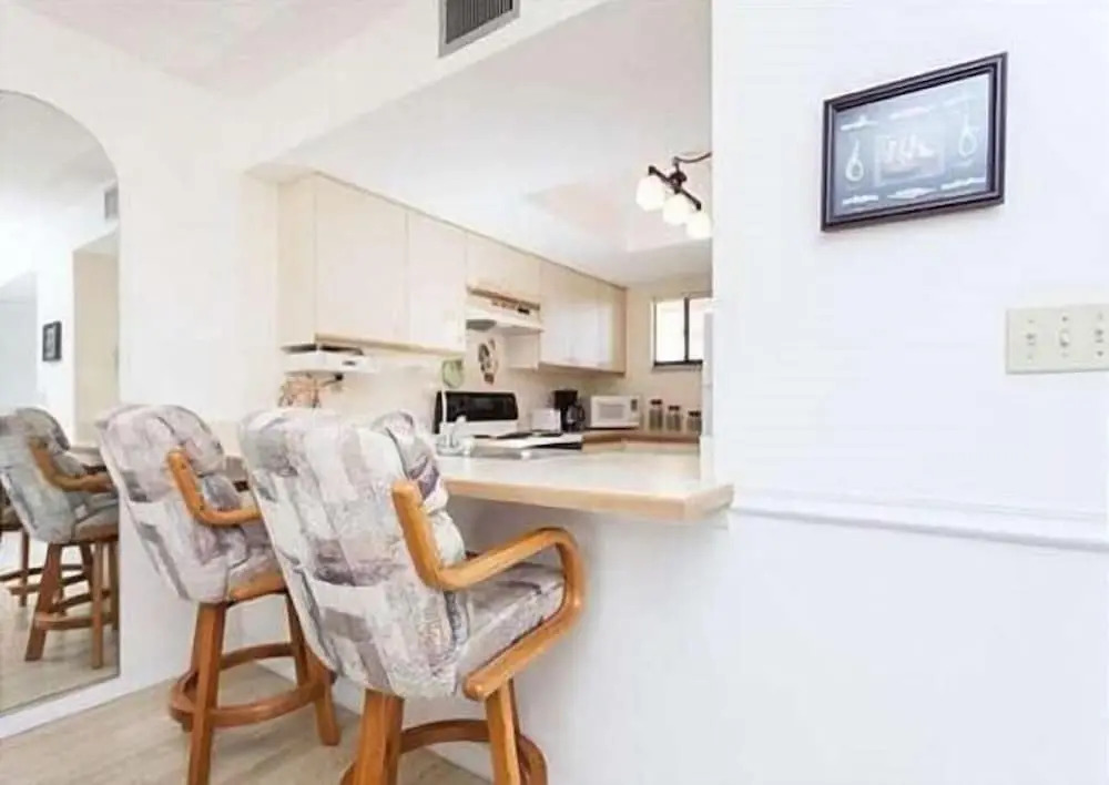 2 Bed, 2 Bath, Upgraded, Pool View - Ocean Village Club E35