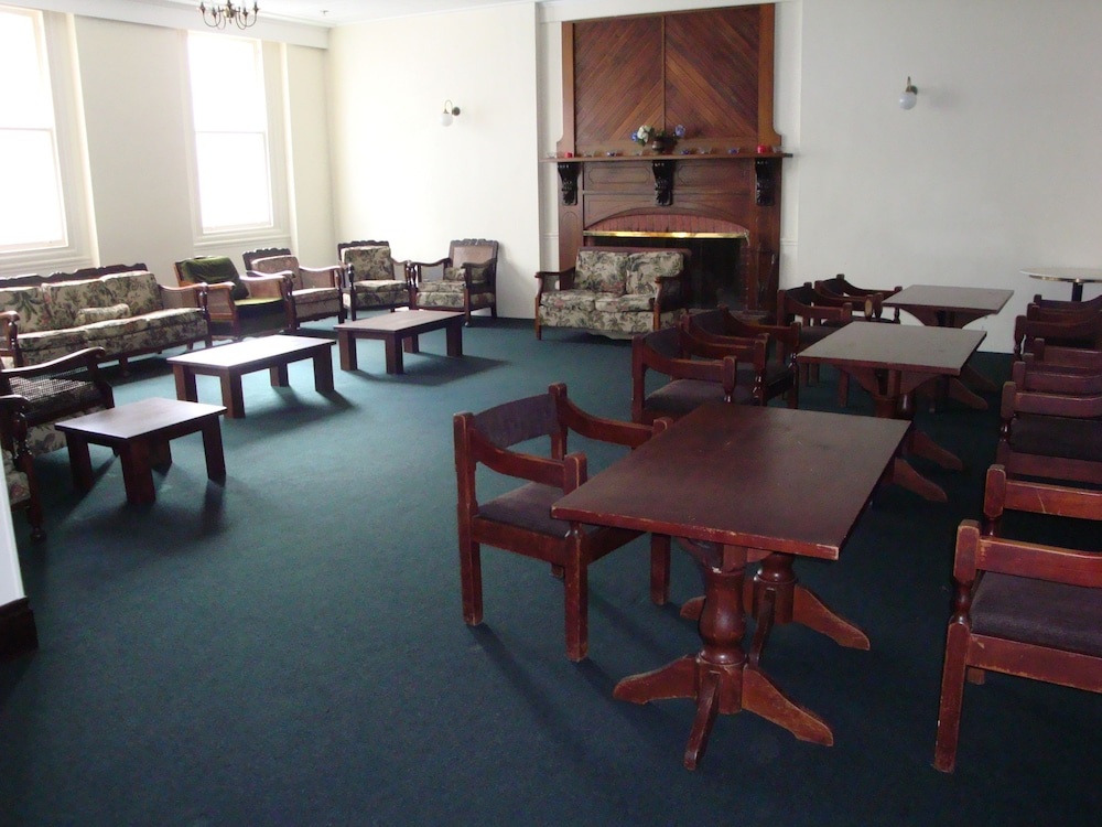 Grand Hotel - Whangarei