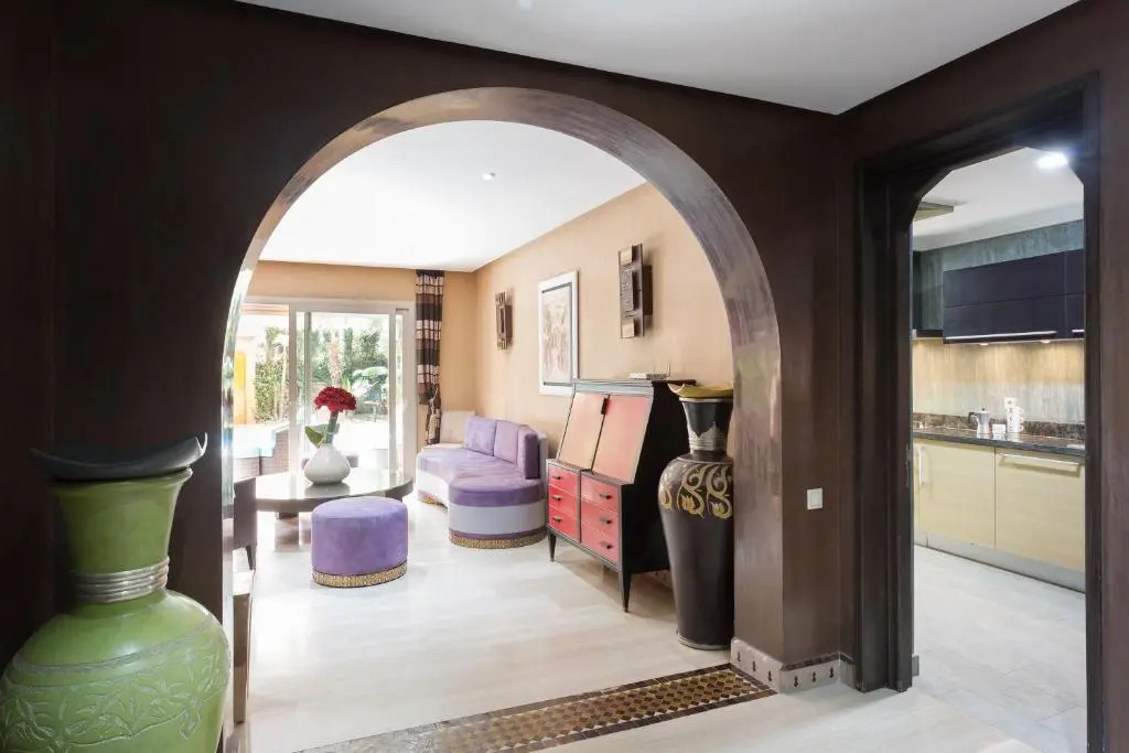 The Sapphire Apartment with Private Swimming Pool & Hot Tub - Hivernage Quarter - By Goldex Marrakech