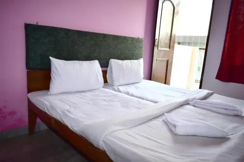 Sandhya Guest House Varanasi Near Ganga River