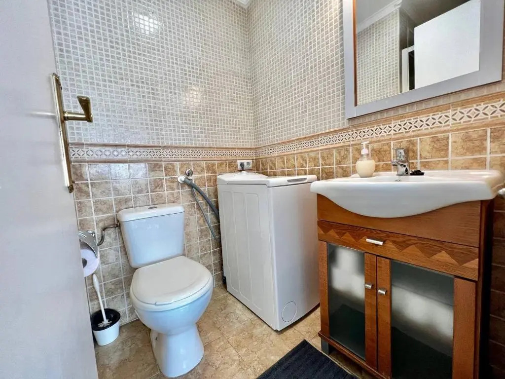 Riscal 6 by United Renters