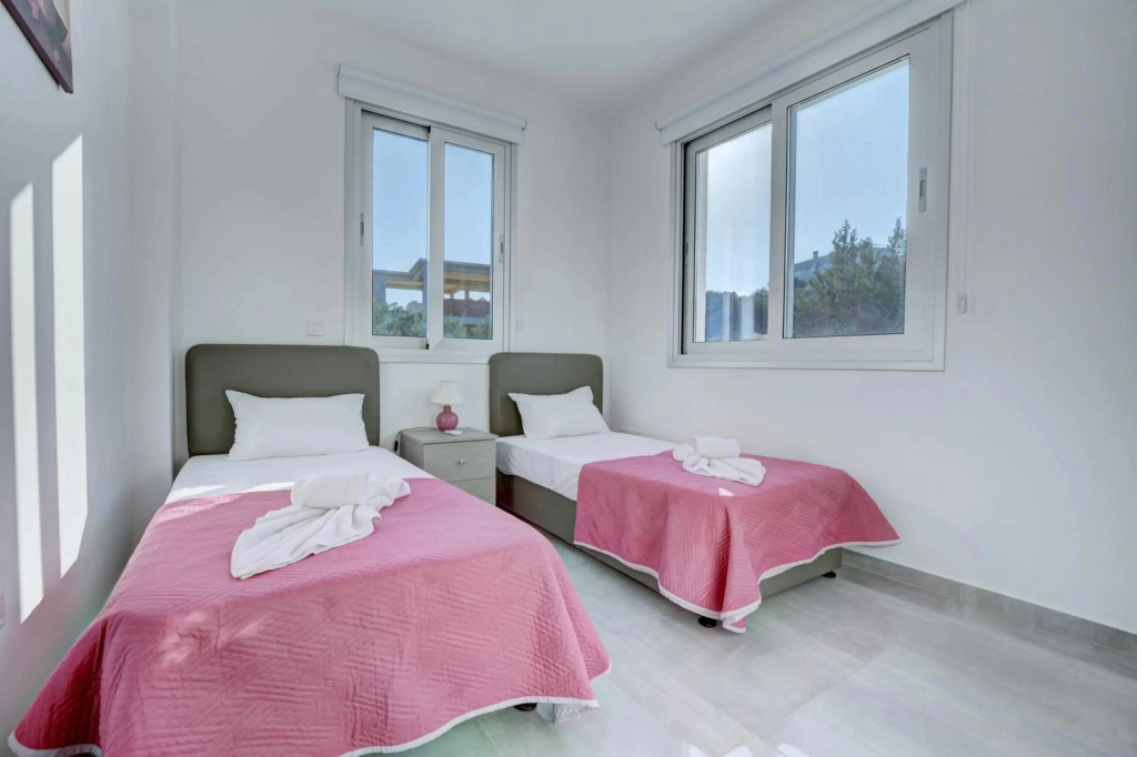 Aetopetra Villa