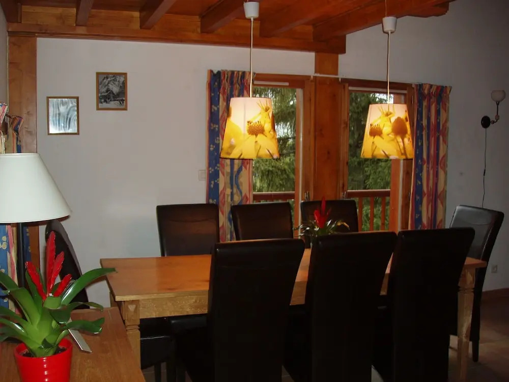 Mountain Chalet, hidden among the trees, with stunning views over lake