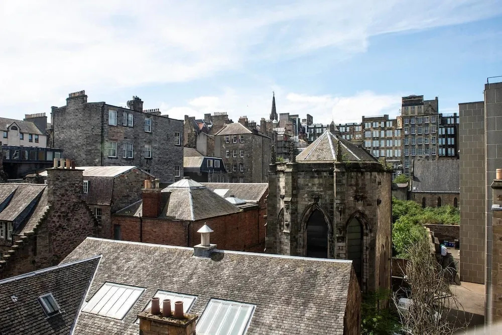 JOIVY Old Town 1-bed Apartment With Stunning Views