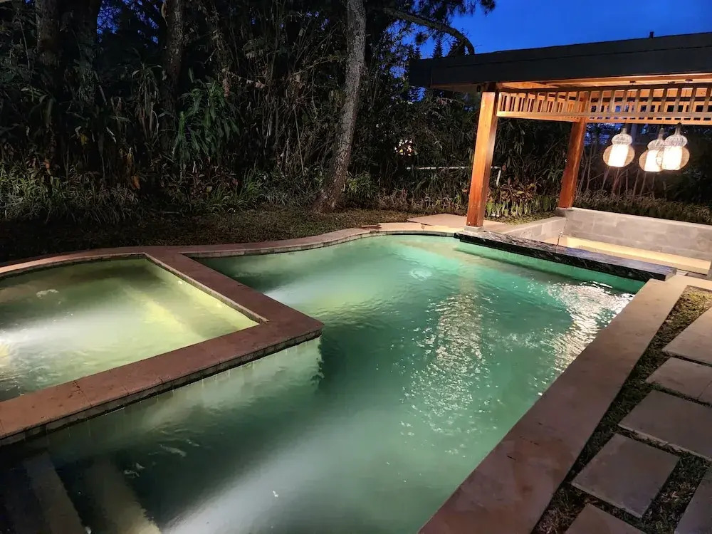 Villa 4-BR Klub Bunga No. 4 Batu Malang