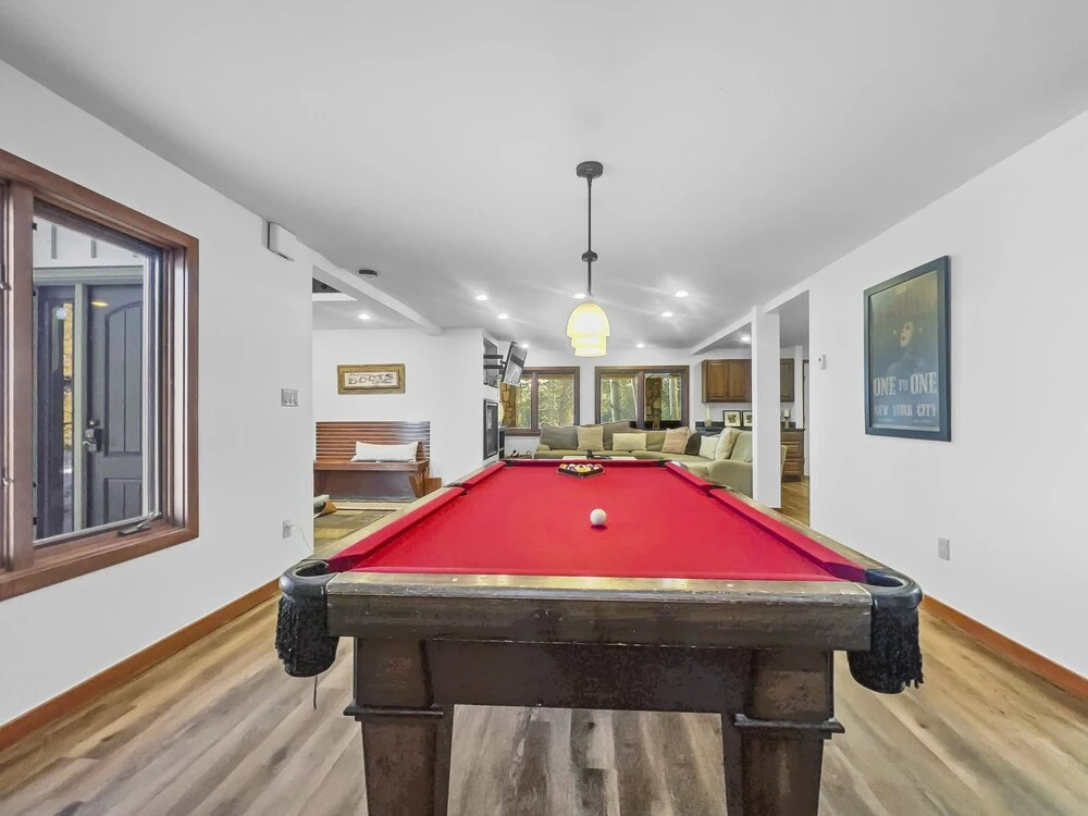 208 Tenderfoot 5 Bedroom Home by RedAwning