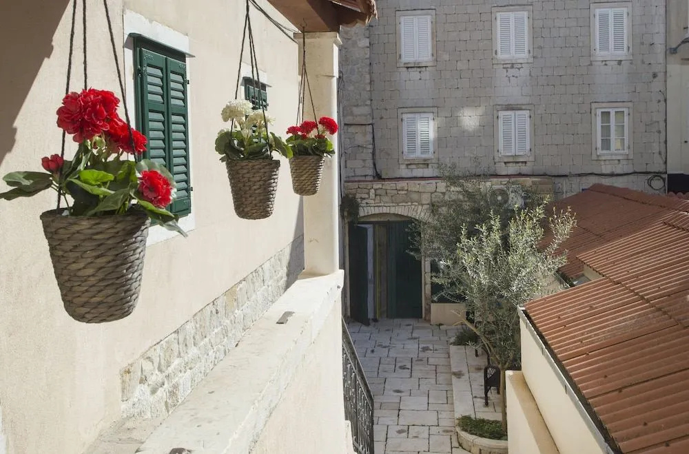 Aspalathos Residence