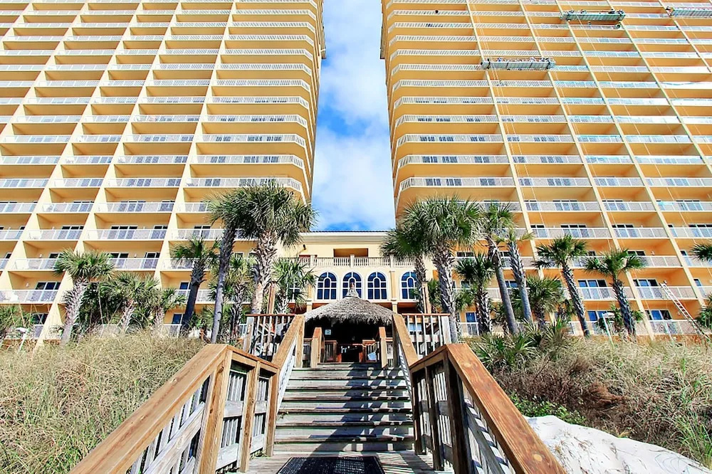 Calypso 2-103 West