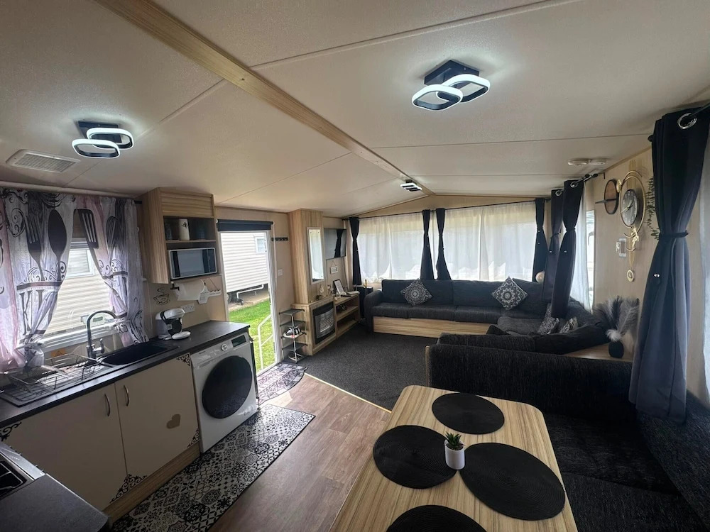 Holiday Park Caravan Fluffy in Harts Holiday Park