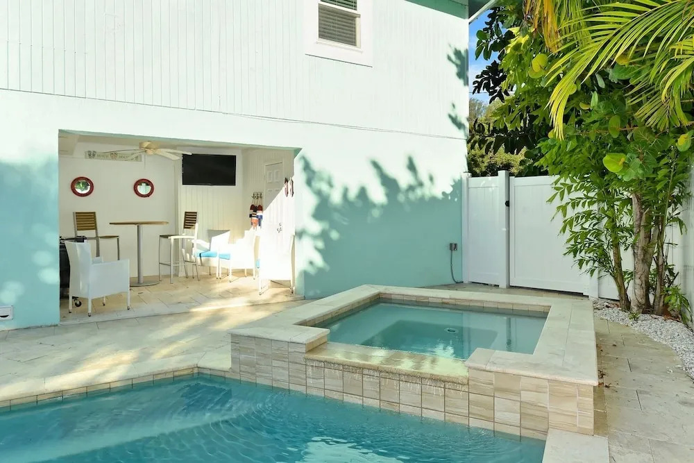 Tarpon Pointe 2 Bedrooms 2 Bathrooms Home