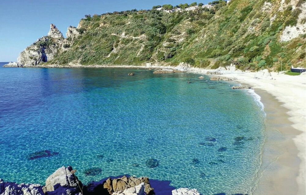 Lovely Home In S Maria Di Ricadi Vv With Wifi