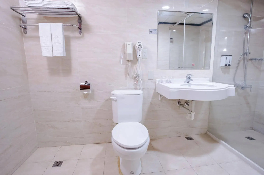 Mou Hotel Luchuan