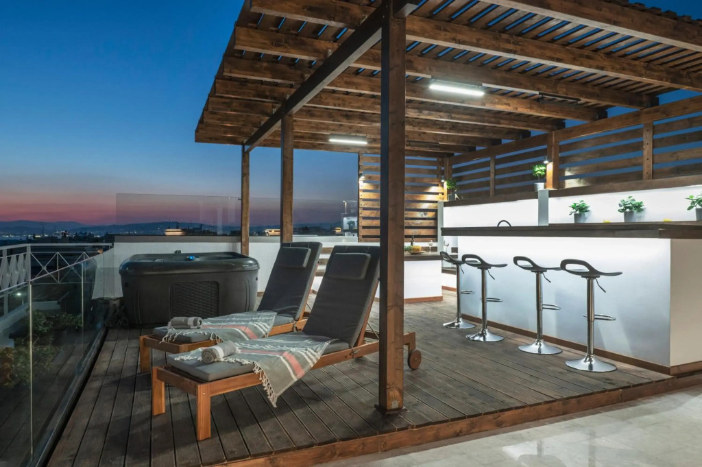 Bright 3 bd apt, Hellenikon Metr. Park , Glyfada