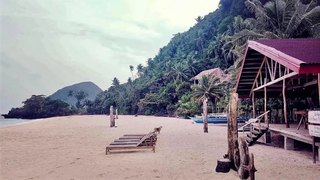 White Beach Front and Cottages