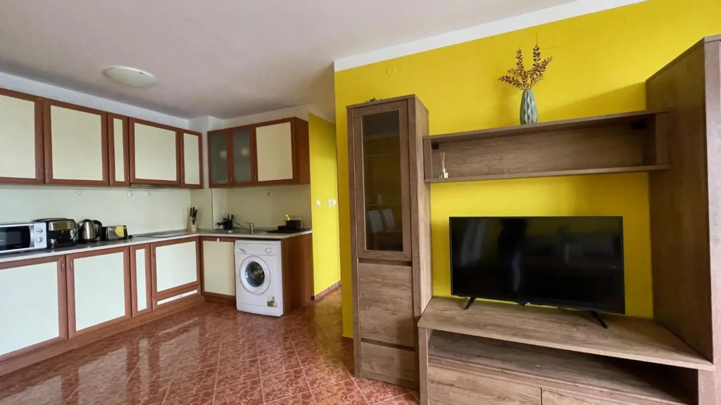 One Bedroom Apartment Anita C 19