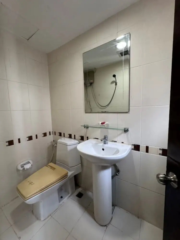 Orchid Inn SKV3