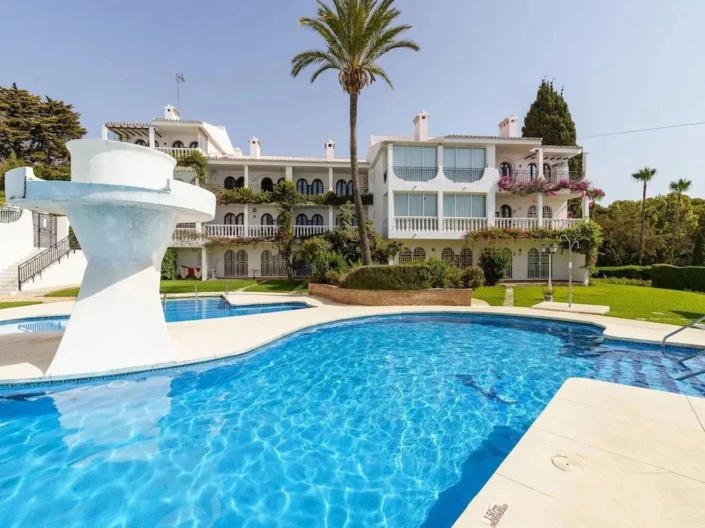 Peaceful Retreat Near the Beach