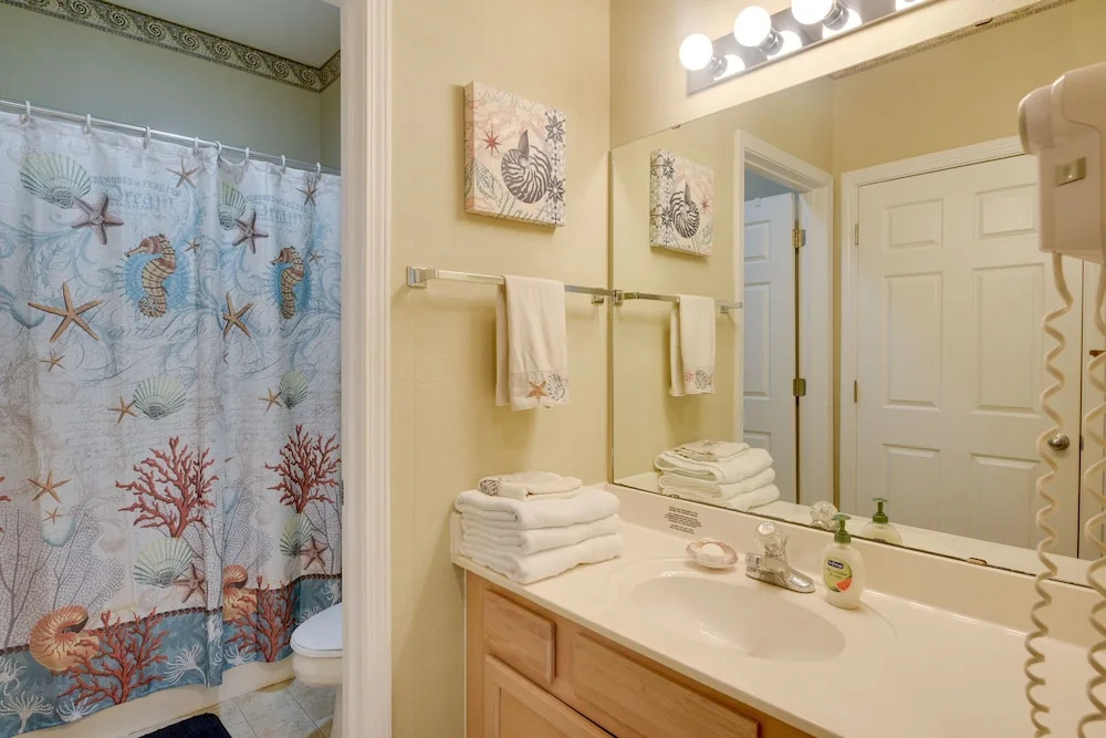 Coastal Sunset Beach Condo w/ Private Balcony!