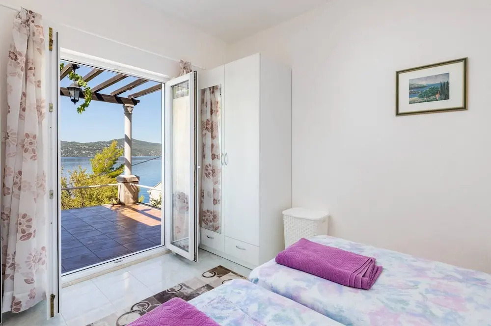 Beach Villa Ratac