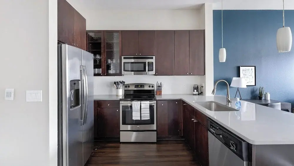 Landing Beautiful 1BD Yoga Studio Gym