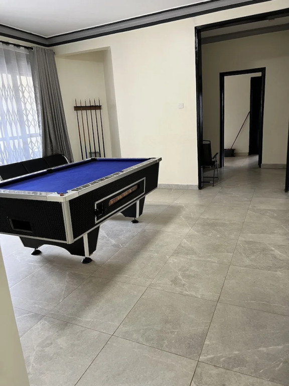 Inviting 9-bed Villa in Kampala