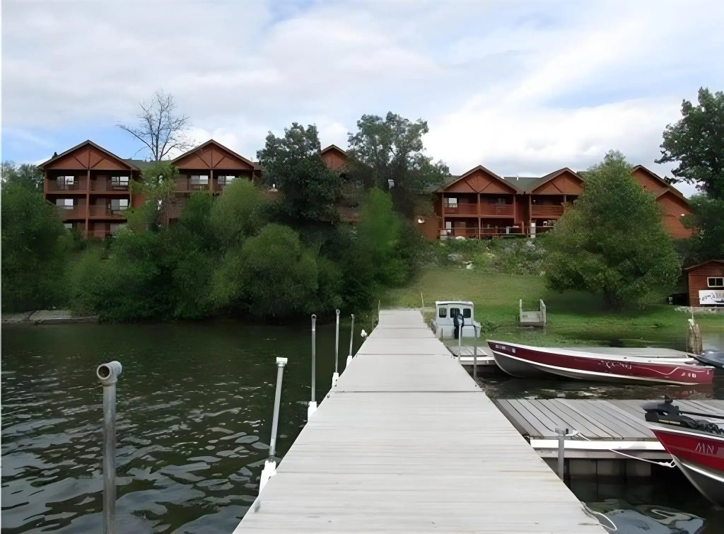 Oveson Pelican Lake Resort and Inn