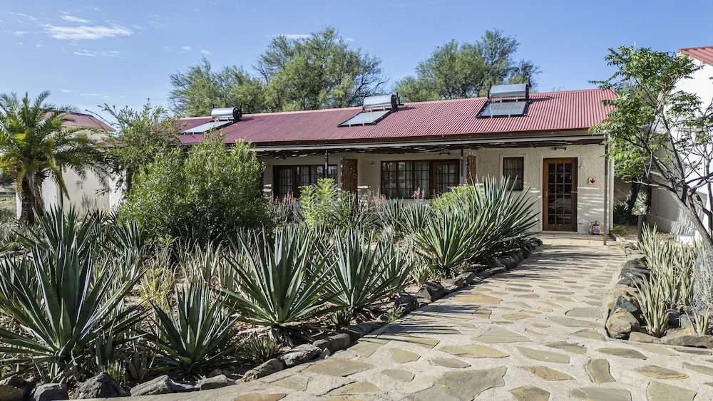 Otjisazu Guest Farm