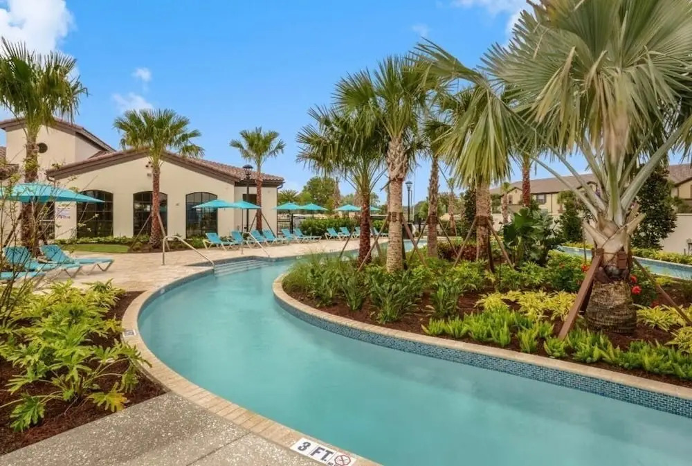 Spacious 8 bedroom home, Windsor at Westside