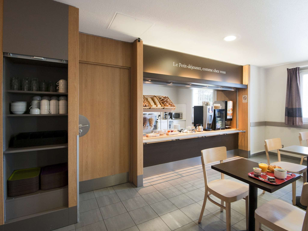 B&B HOTEL Lyon Grand Stade Meyzieu