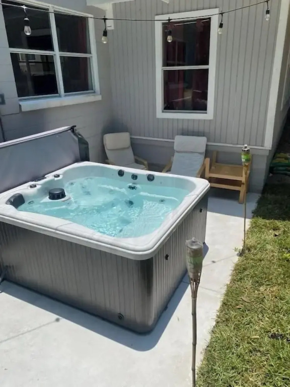 Modern Family Retreat Near Orlando Attractions