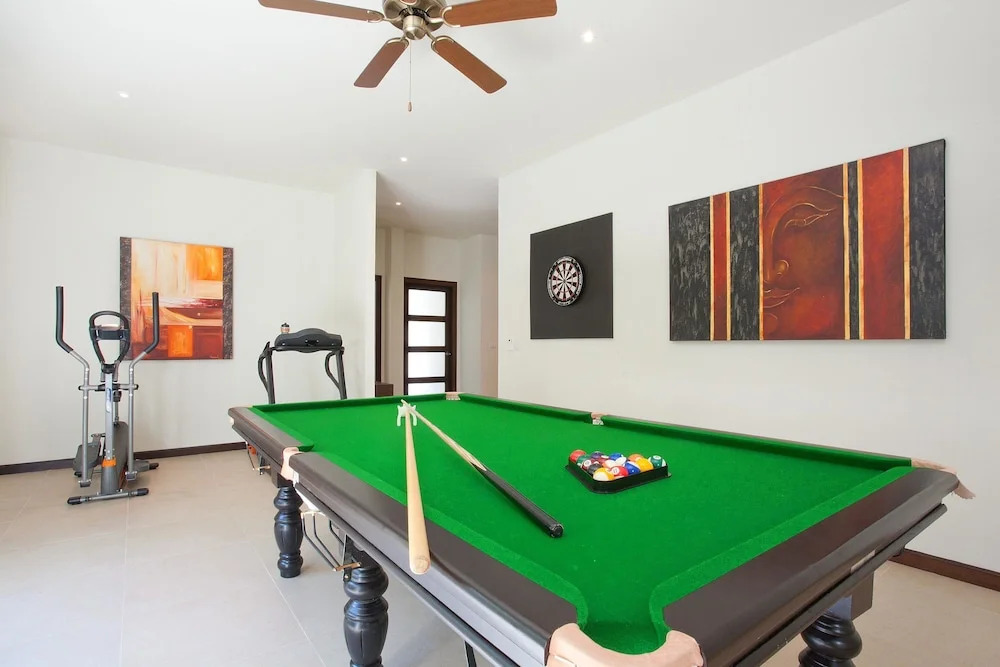 Villa Waew Opal 6 Bed Grand Property with In House Staff