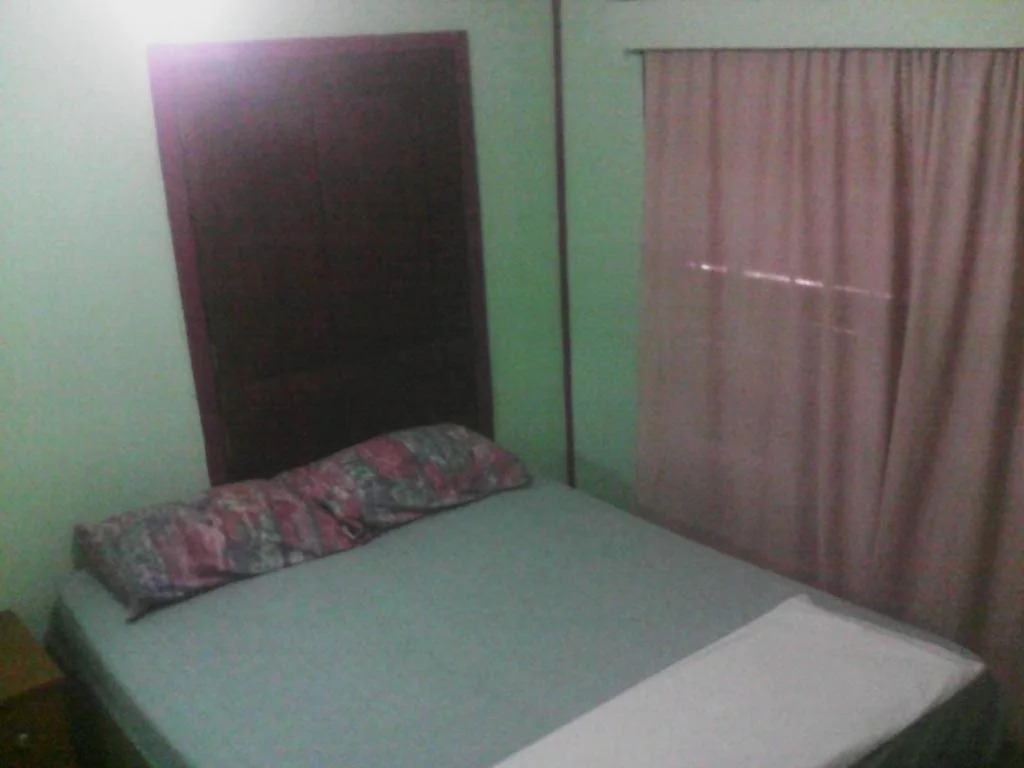 Dora's Hostel