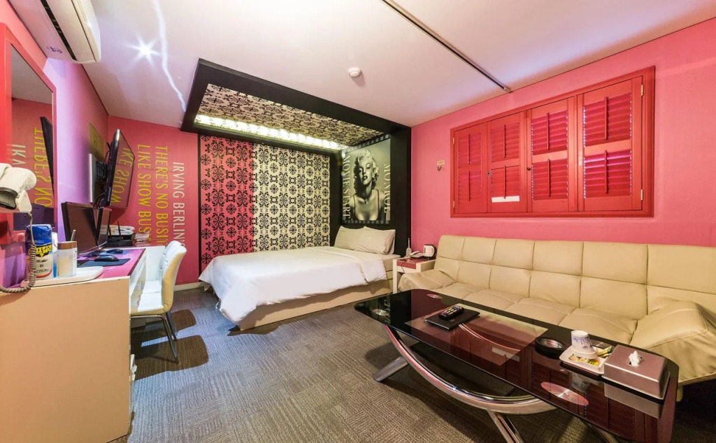 Juan E Hotel