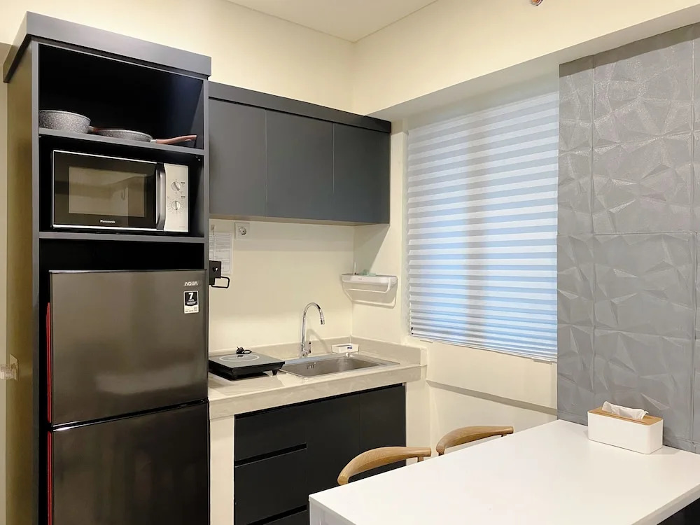 Restful And Modern Look 2Br At Meikarta Apartment