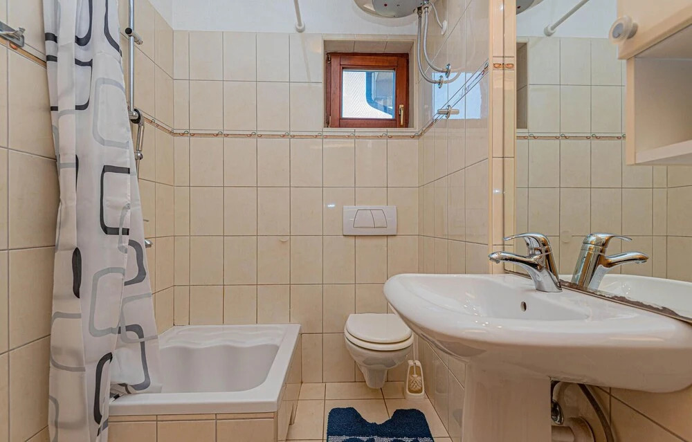 Awesome Apartment in Jadrtovac With 2 Bedrooms and Wifi