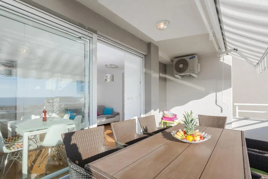 Apartments Tomana