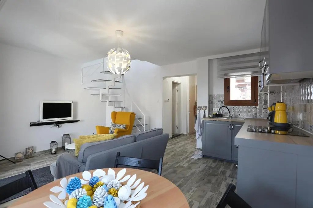 Alp Suites Limon