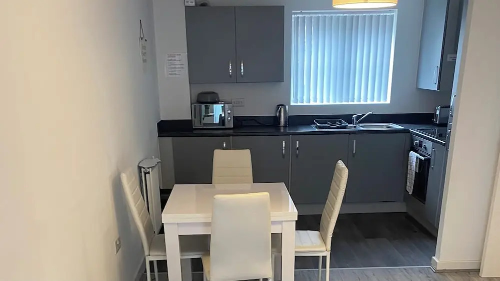 1br-sleeps3-parking-nearcitycentre-shoppingcentre