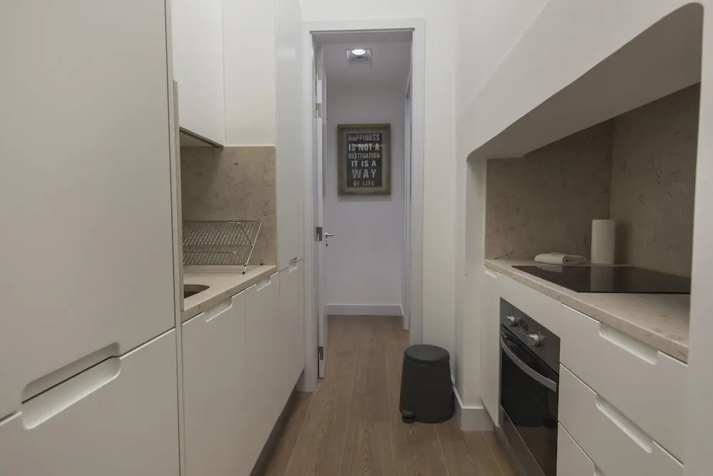 High Ceiling Duplex Apt Cais do Sodre
