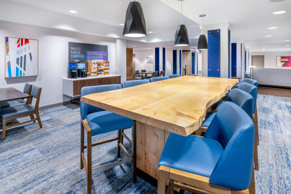 Holiday Inn Express & Suites Colorado Springs First & Main by IHG
