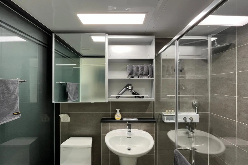 Ocean Suite 1 Bedroom Apartment
